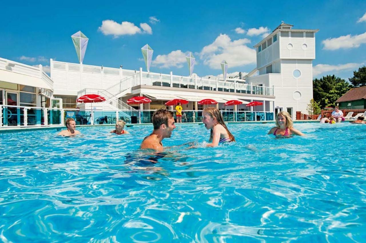 Pine Ridge 59 Rockley Park Poole With Sea View Sleeps Six Hotel Room photo